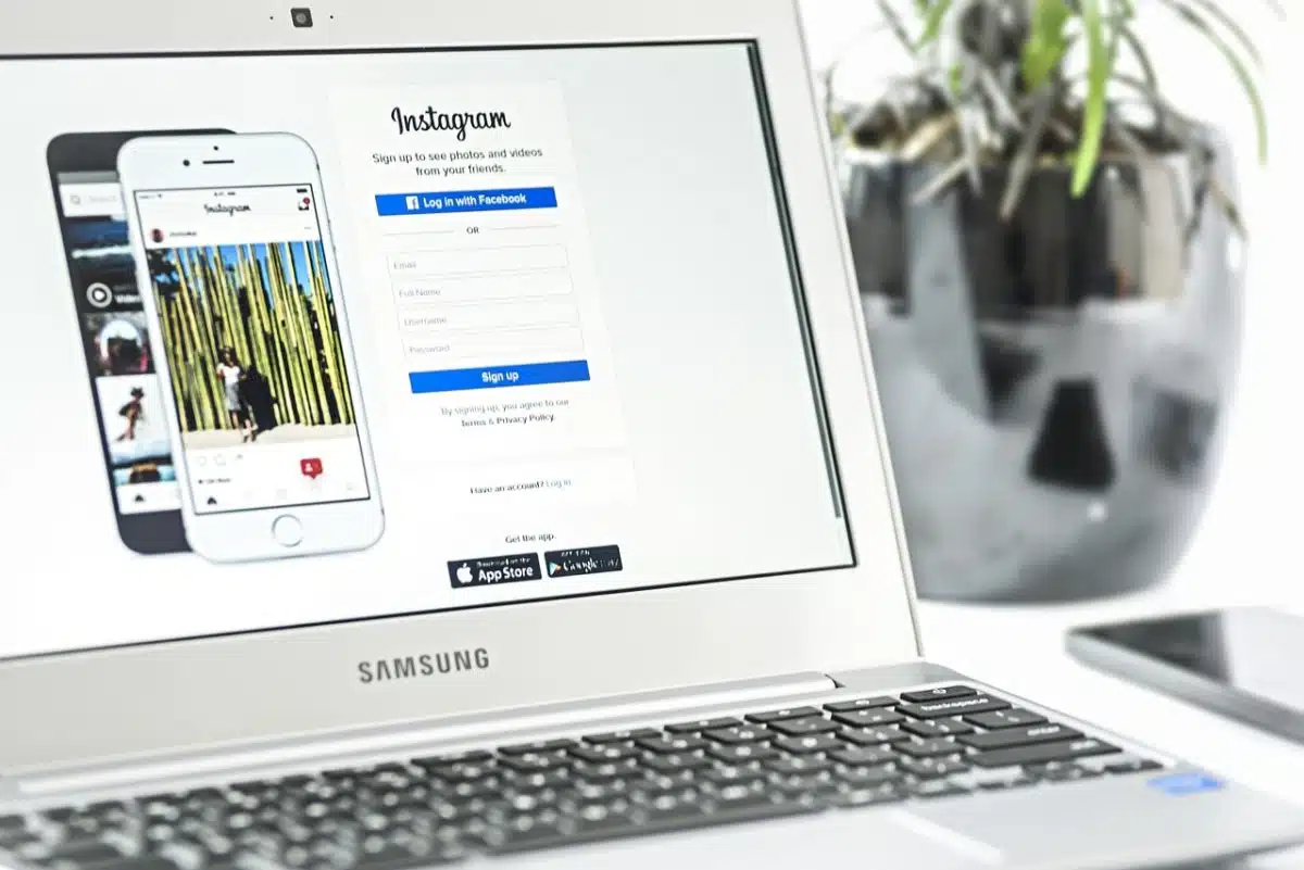instagram, social media, www pages